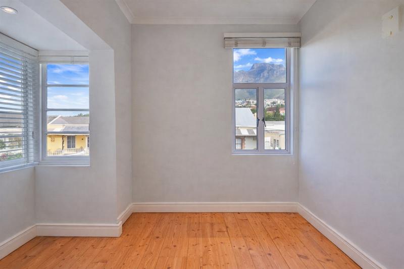 2 Bedroom Property for Sale in Woodstock Western Cape